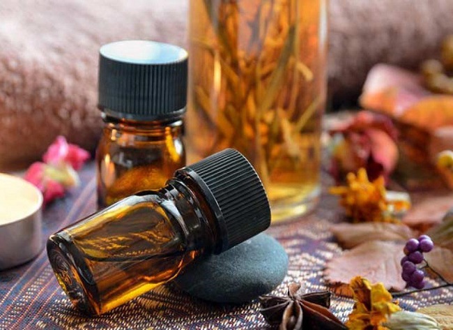 tinh dầu gỗ đàn hương